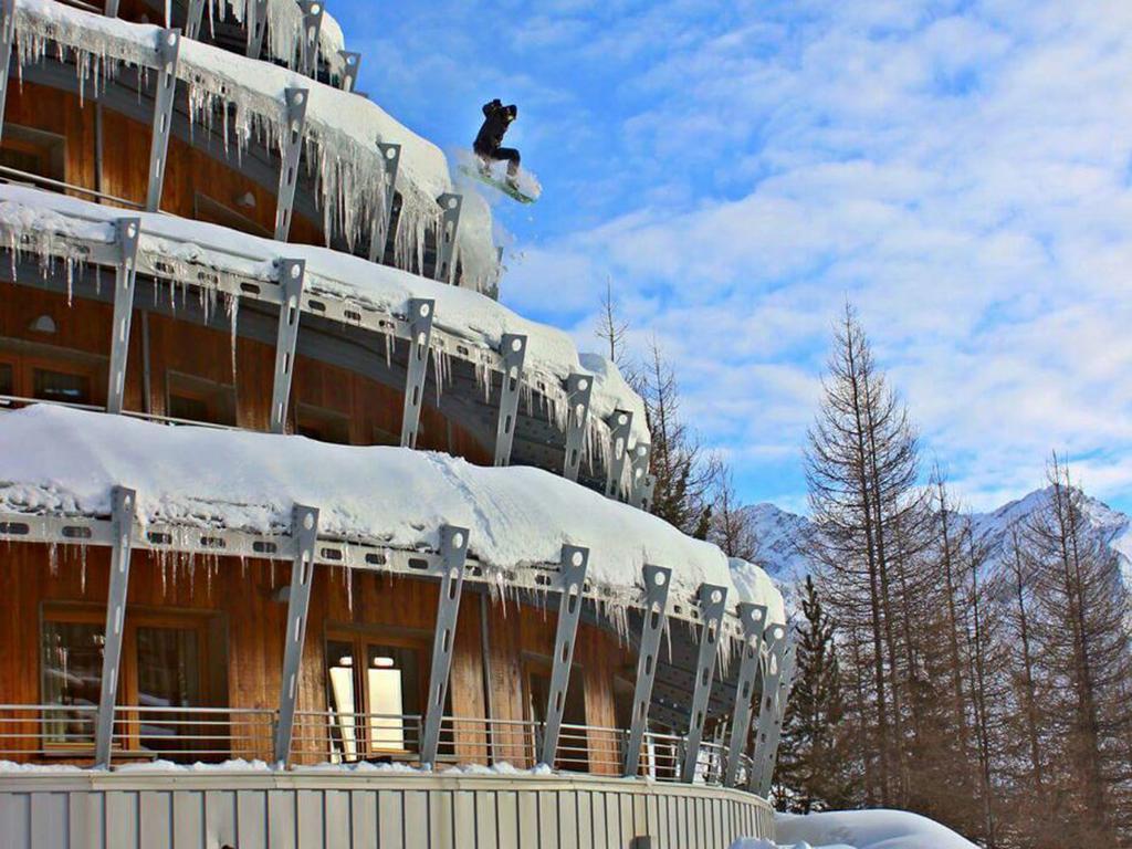 Hotel Shackleton Mountain Resort Sestrières Extérieur photo